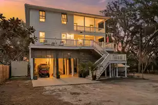 1527 Macoma Dr, Mount Pleasant, SC 29466 - Photo 2