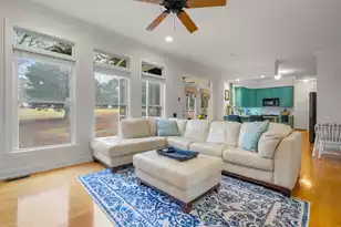 1480 Country Club Cir, Manning, SC 29102 - Photo 12
