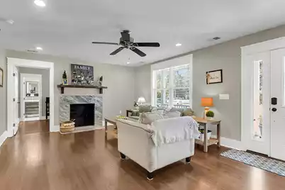 211 Richardson Avenue E, Summerville, SC 29483 - Photo 10