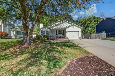 335 Camelot Drive, Goose Creek, SC 29445 - Photo 2
