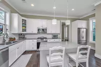 2810 Rivertowne Parkway, Mount Pleasant, SC 29466 - Photo 10