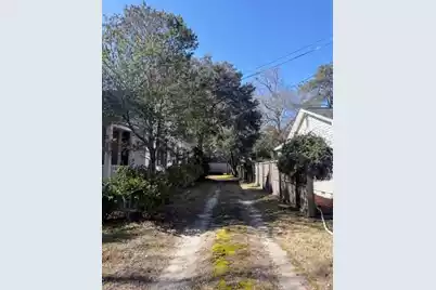 227 Church Street N, Manning, SC 29102 - Photo 4