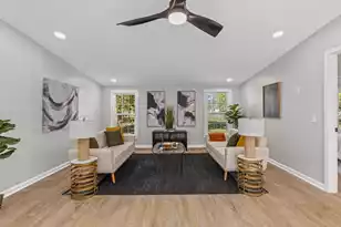 334 Glen St, Summerville, SC 29483 - Photo 1