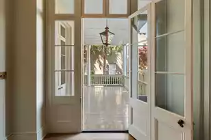 32 Society St, Charleston, SC 29401 - Photo 12