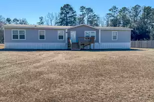 719 Ulmer Lake Dr, Walterboro, SC 29488 - Photo 1