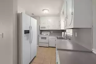 1358 Briarfield Ave, Charleston, SC 29412 - Photo 6