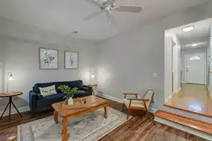 713 Davenport Dr, Mount Pleasant, SC 29464 - Photo 2