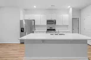 204 Hawk Tail Ct, Summerville, SC 29486 - Photo 2