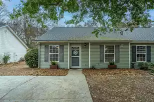 1573 Blaze Ln, Charleston, SC 29412 - Photo 2