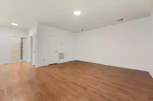 1093 King St, Charleston, SC 29403 - Photo 2