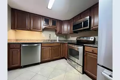 14 Lockwood Drive #2E, Charleston, SC 29401 - Photo 6