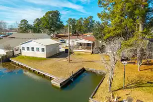 409 Chippendale Ln, Bonneau, SC 29431 - Photo 1