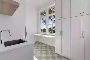 925 Fish Cp Rd, Charleston, SC 29492 - Photo 32