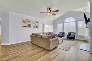 1322 Kingsford Ln, Mount Pleasant, SC 29466 - Photo 8