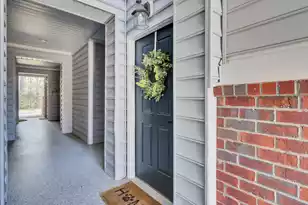 1322 Kingsford Ln, Mount Pleasant, SC 29466 - Photo 4