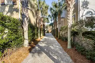 16 Logan St, Charleston, SC 29401 - Photo 22