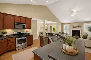 1015 Blockade Runner Pkwy, Summerville, SC 29485 - Photo 12