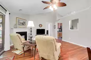 169 Historic Dr, Mount Pleasant, SC 29464 - Photo 2