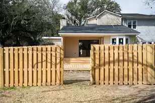 975 Harbor Oaks Dr, Charleston, SC 29412 - Photo 2