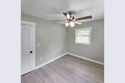 202 Huggins Street E, Manning, SC 29102 - Photo 16