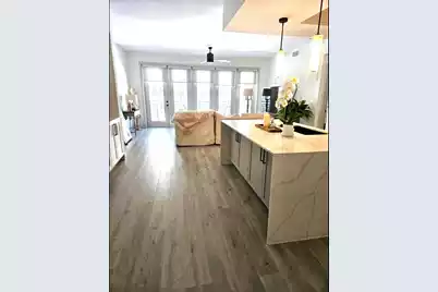 180 Patriots Point Road #203, Mount Pleasant, SC 29464 - Photo 4