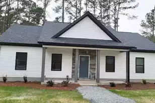 33 Clara Ct, Walterboro, SC 29488 - Photo 1