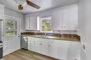 848 Savage Rd, Charleston, SC 29414 - Photo 10