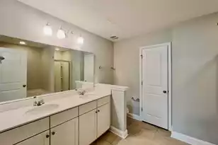 1664 Bridwell Ln, Mount Pleasant, SC 29466 - Photo 6