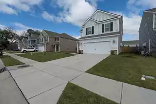 1310 Berry Grove Dr, Summerville, SC 29485 - Photo 2