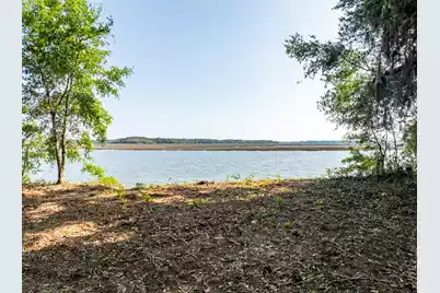 16 Comfort Point, Saint Helena Island, SC 29920 - Photo 8