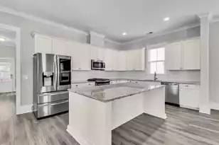 1583 Harriman St, Mount Pleasant, SC 29466 - Photo 4