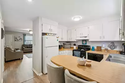 24 Bee Street #J & K, Charleston, SC 29403 - Photo 6