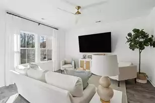 732 Ridgley Dr, Summerville, SC 29486 - Photo 8