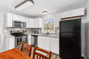 2401 Falcon Rd, North Charleston, SC 29406 - Photo 8