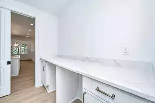 2265 Beckenham Dr, Mount Pleasant, SC 29466 - Photo 10