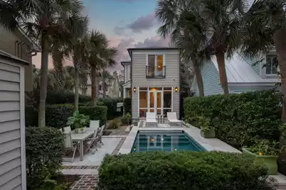 18 Logan Street, Charleston, SC 29401 - Photo 2