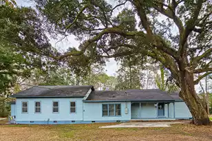 127 Meadow Lake Dr, Walterboro, SC 29488 - Photo 1