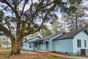 127 Meadow Lake Dr, Walterboro, SC 29488 - Photo 2