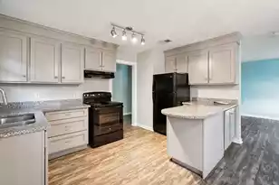 1181 Marigold St, North Charleston, SC 29405 - Photo 8