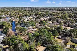 688 Pelzer Dr, Mount Pleasant, SC 29464 - Photo 10