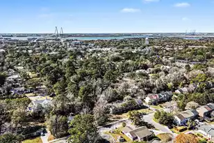 688 Pelzer Dr, Mount Pleasant, SC 29464 - Photo 12