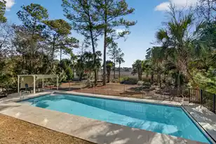 3335 Cottonfield Dr, Mount Pleasant, SC 29466 - Photo 4