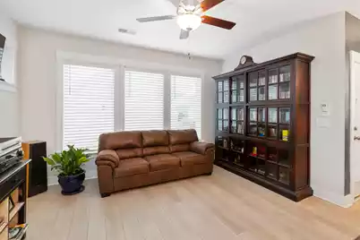 555 Blueway Avenue, Summerville, SC 29486 - Photo 10