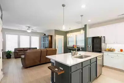555 Blueway Avenue, Summerville, SC 29486 - Photo 4