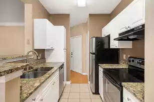 2111 Chatelain Way, Mount Pleasant, SC 29464 - Photo 10