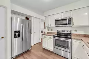 8121 Halifax Way, North Charleston, SC 29420 - Photo 4