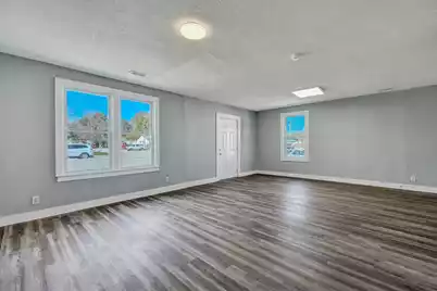 2125 Cosgrove Avenue, North Charleston, SC 29405 - Photo 4