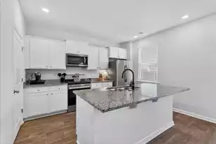 605 Silver Spruce St, Summerville, SC 29486 - Photo 8