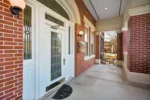 55 Ashley Ave, Charleston, SC 29401 - Photo 2