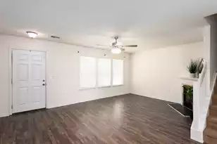 102 Yellow Hawthorn Cir, Summerville, SC 29483 - Photo 4